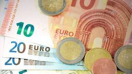 ¿Contaminan menos las monedas que los billetes?