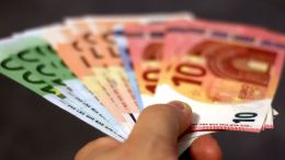 El euro: La importancia del efectivo y sus características singulares