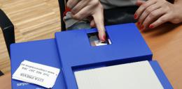 La renovación del DNI o el pasaporte seguirá pagándose en efectivo en las comisarías