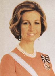 75 Años de S.M. La Reina Doña Sofía de Grecia,  cabeza de la Real Orden de Damas Nobles de la Reina María Luisa 