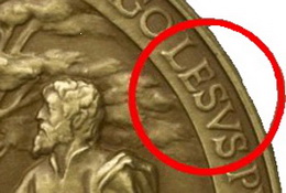 Una “L” retiró a toda una emisión de medallas vaticanas